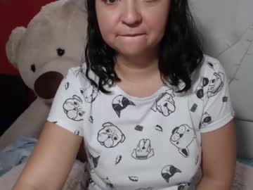 Teen fingers her pussy with a unique toy as guys piss o